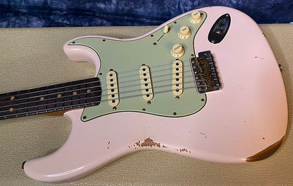 NEW ! 2024 Fender Custom Shop Limited-edition '63 Stratocaster Relic - Super Faded Aged Shell Pink - Authorized Dealer - 7.9 lbs - G03931