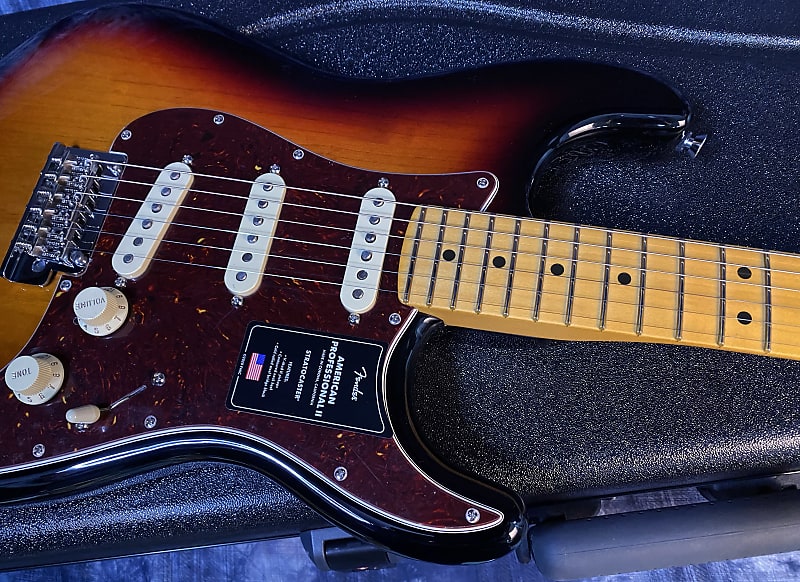 NEW! 2024 Fender American Professional Stratocaster II - Sunburst - Authorized Dealer - In-Stock! 7.5 lbs - G04082