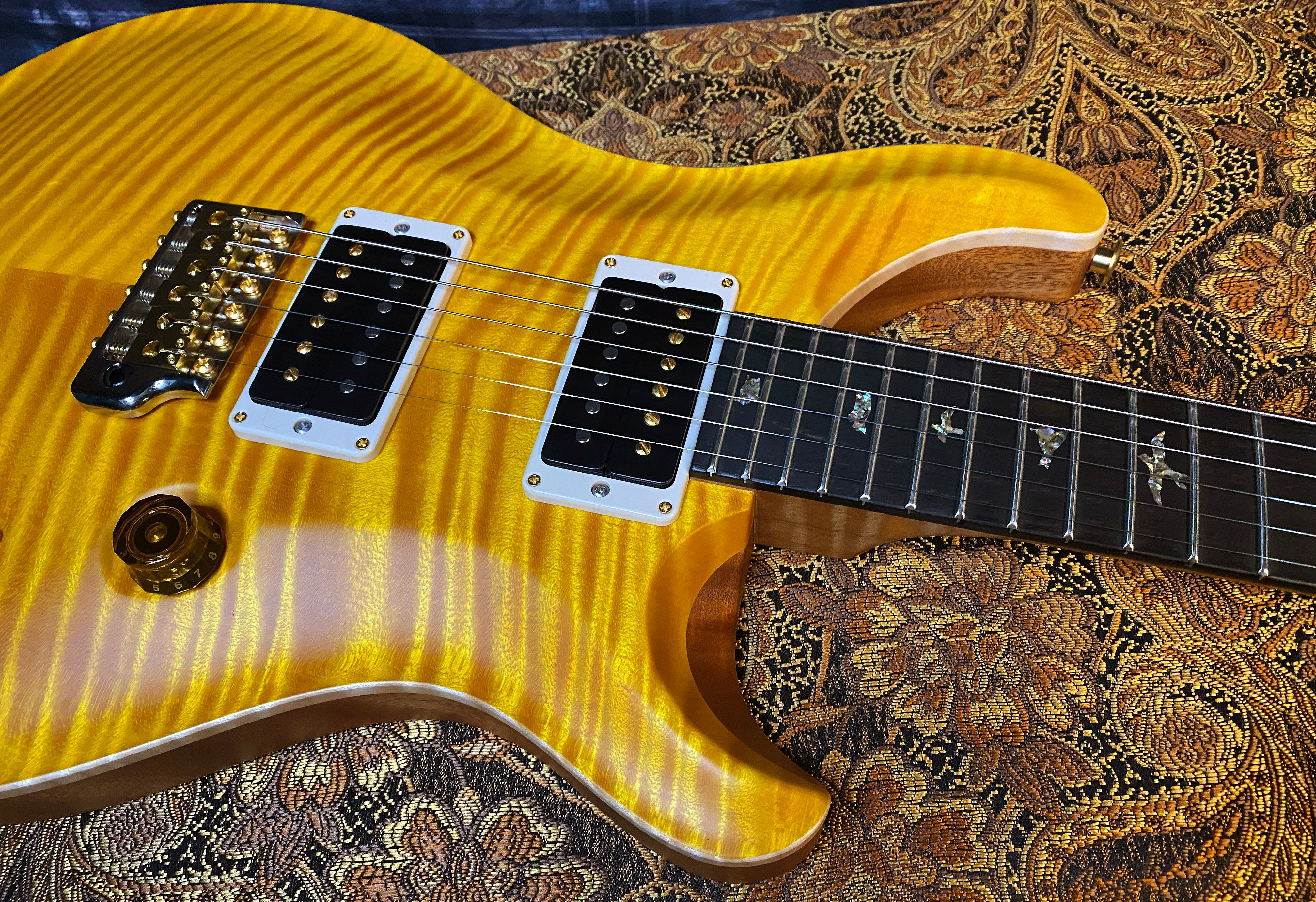 BRAND NEW ! 2024 Paul Reed Smith Custom 24 CU24 - Wood Library - Torrefied Flamed Maple Neck Ebony Fretboard - Satin Santana Yellow - Authorized Dealer - 7.35 lbs - G03559