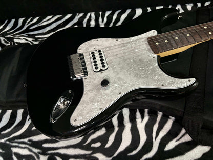 New 2023 Fender Limited Edition Tom DeLonge Signature Stratocaster Black 7.75lbs- Authorized Dealer- In Stock! G01841