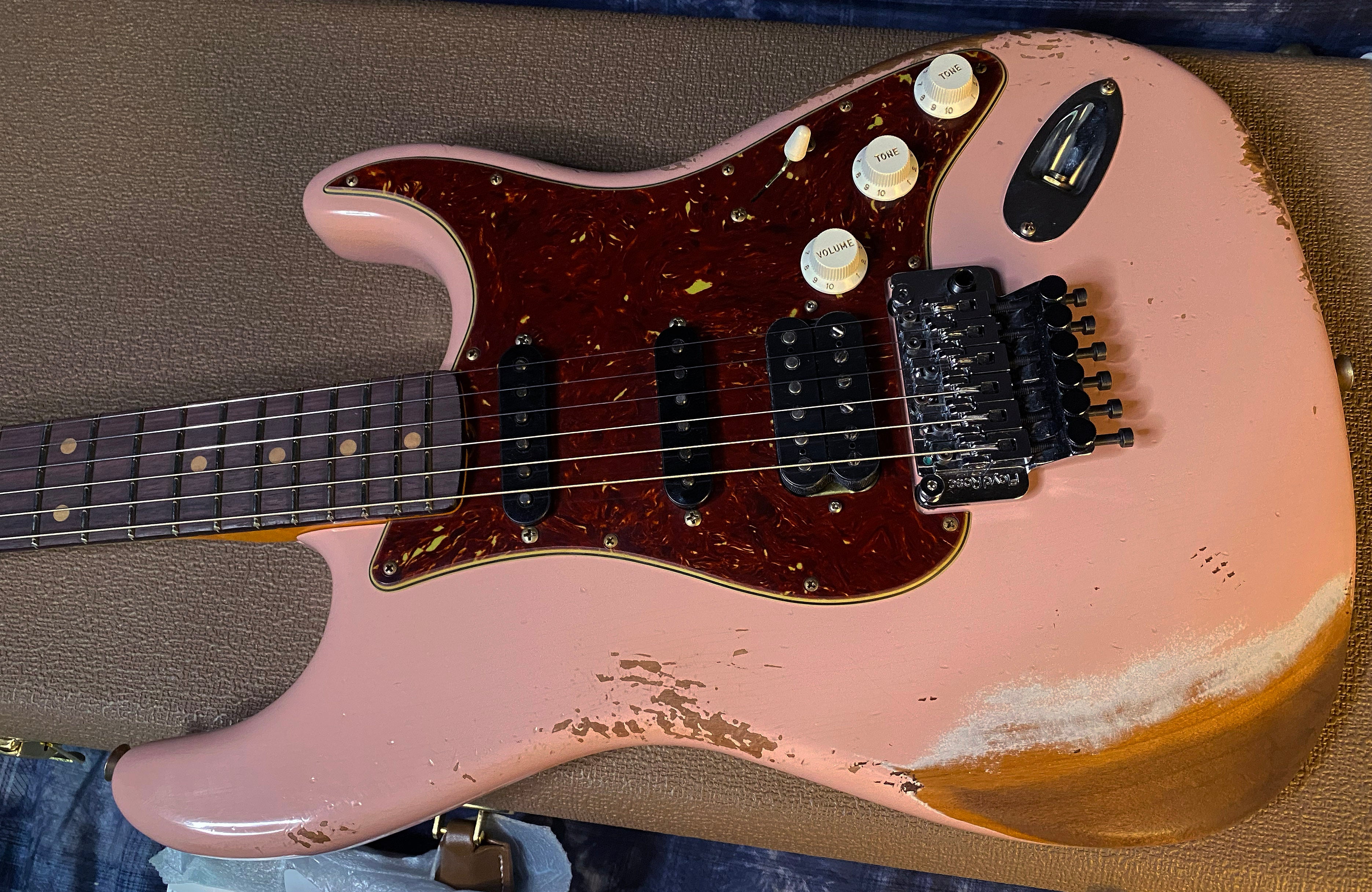 NEW ! 2024 Fender Custom Shop 62 HSS Shredder - Floyd Rose - EVH Wolfgang Bridge Pick-Up - Stratocaster Heavy Relic - Shell Pink - AAA Flamed Maple Neck - Authorized Dealer - 7.8lbs - G03360