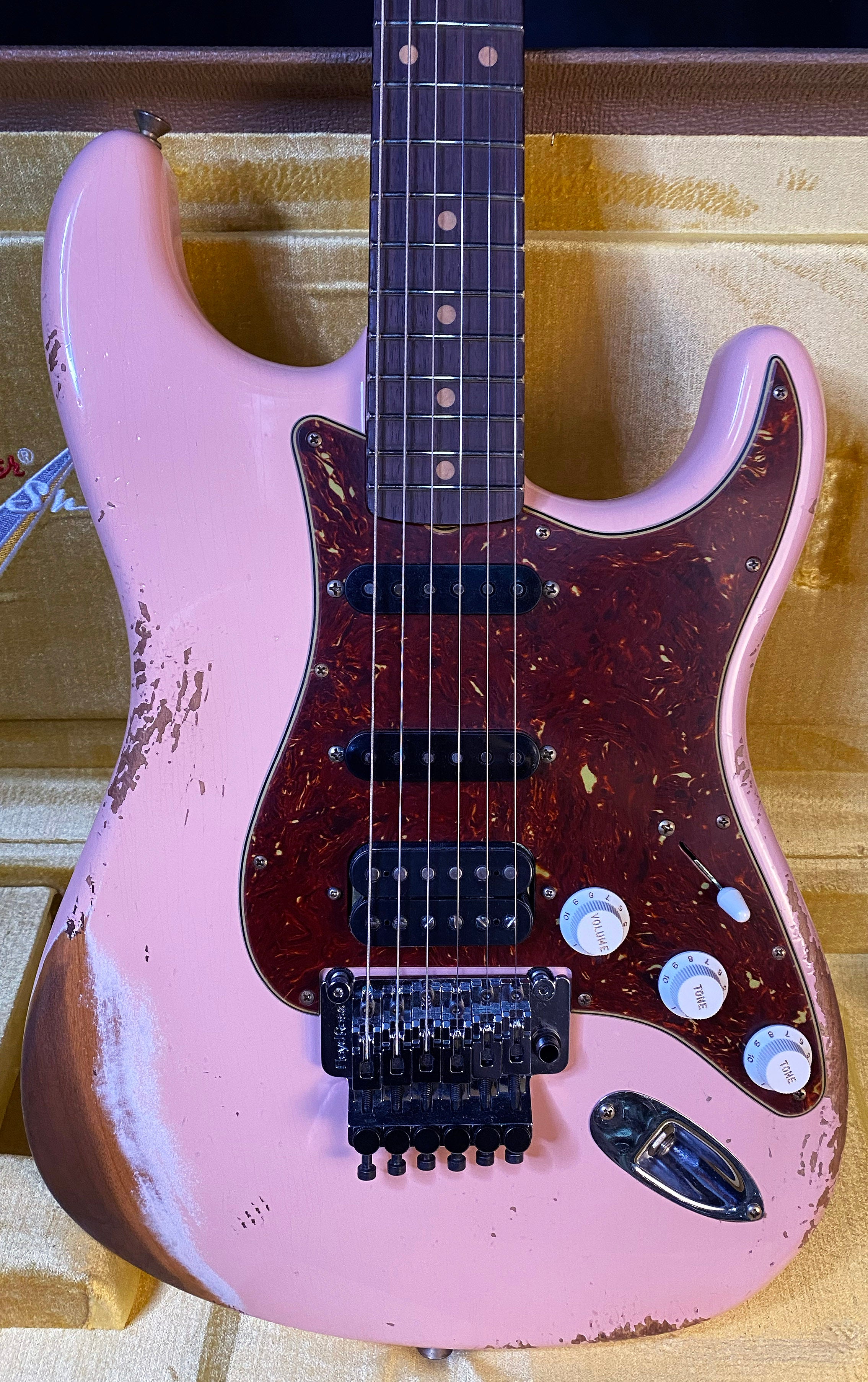 NEW ! 2024 Fender Custom Shop 62 HSS Shredder - Floyd Rose - EVH Wolfgang Bridge Pick-Up - Stratocaster Heavy Relic - Shell Pink - AAA Flamed Maple Neck - Authorized Dealer - 7.8lbs - G03360