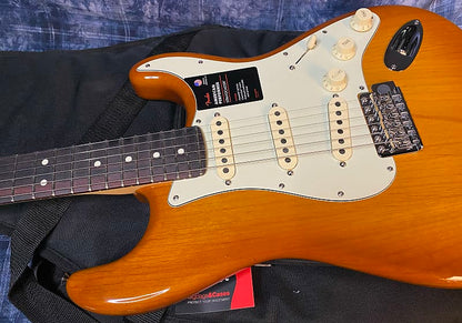 NEW ! 2024 Fender American Performer Stratocaster - Honey Burst - Authorized Dealer - Gig Bag - 7.6lbs - G04264