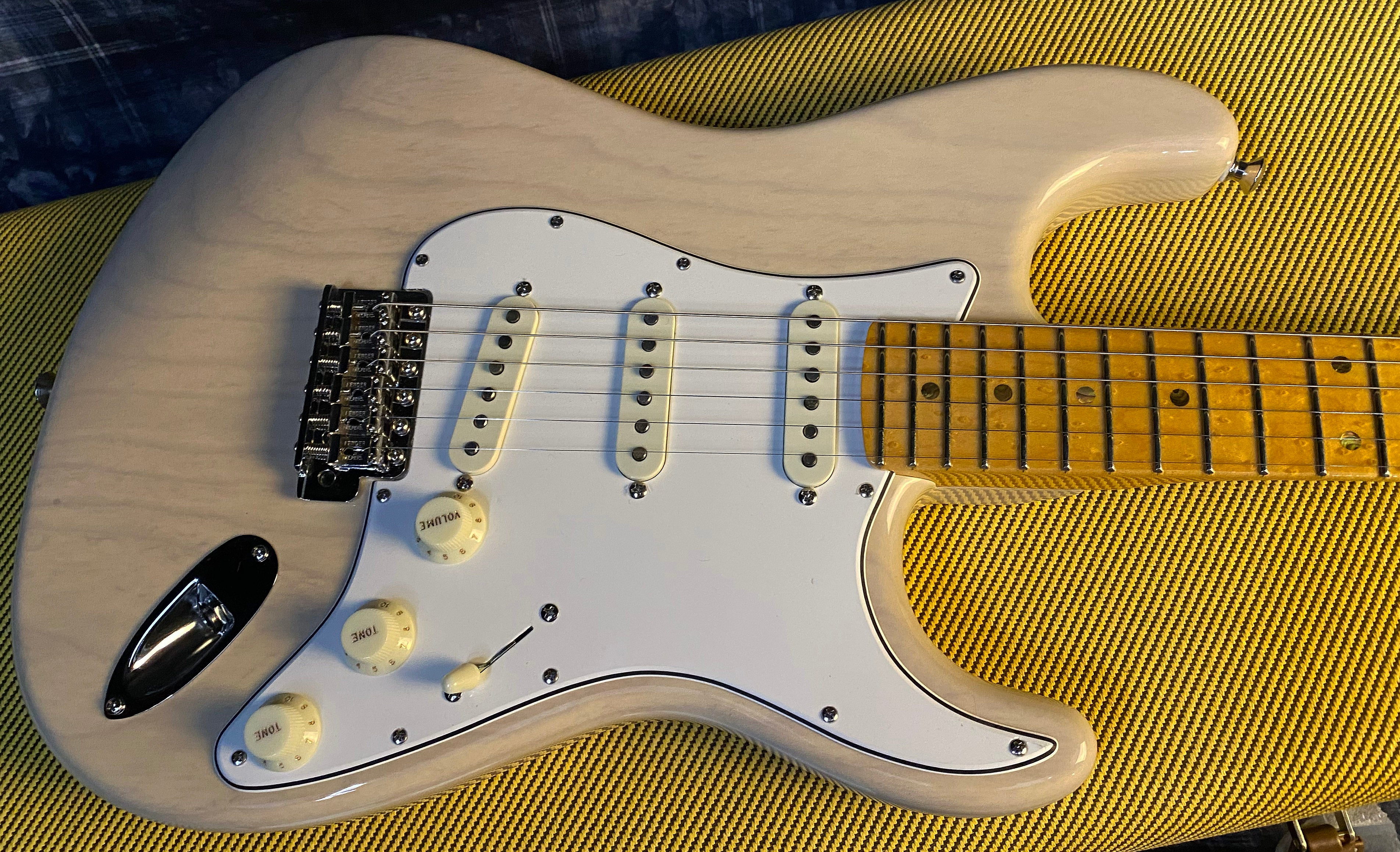 NEW ! 2024 Fender Custom Shop Limited-Edition SW Dual-Mag Stratocaster NOS - Vintage Blonde - 7.85 lbs - Authorized Dealer - G03203