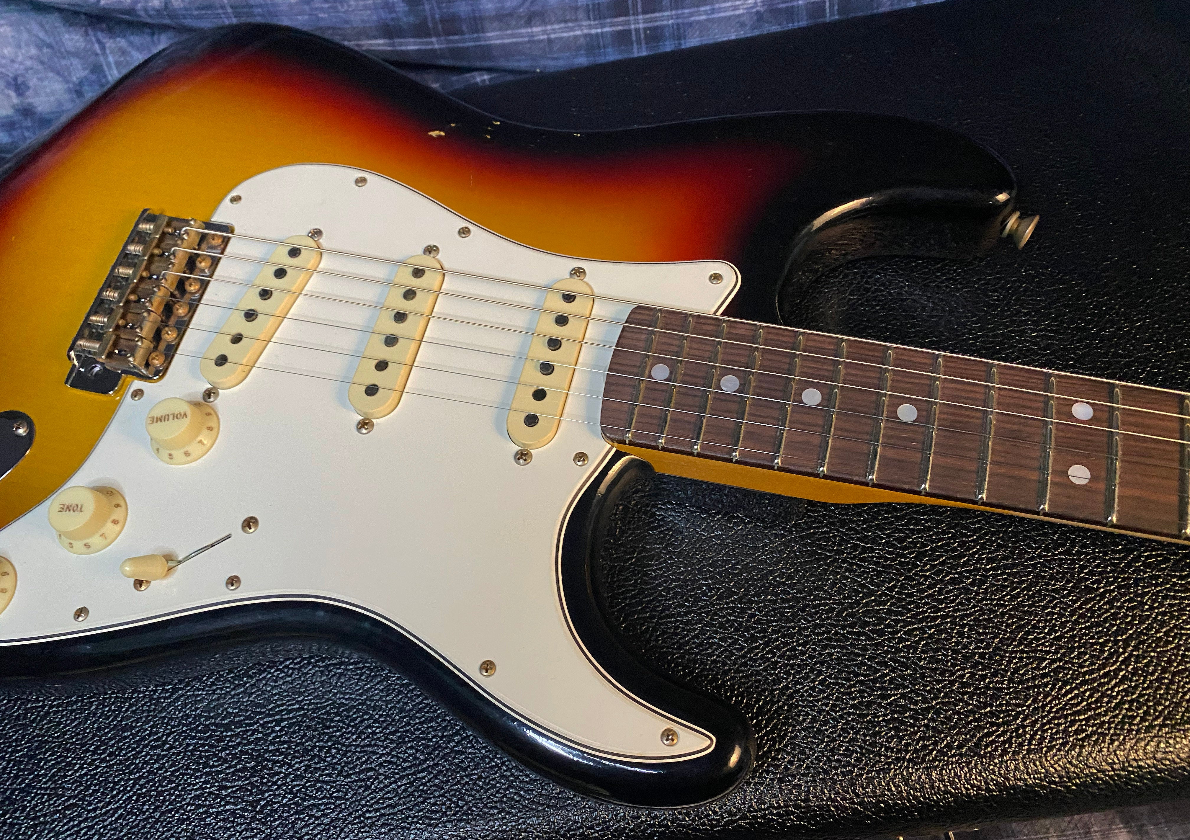 NEW ! 2024 Fender #30 Limited Edition Fat '64 Stratocaster® Journeyman Relic 3A Rosewood Fingerboard - 3-Color Sunburst - Authorized Dealer - 8 lbs - Serial #L11634