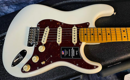 NEW! 2024 Fender American Pro II Stratocaster - Olympic White - Authorized Dealer - 7.65 lbs - G04083