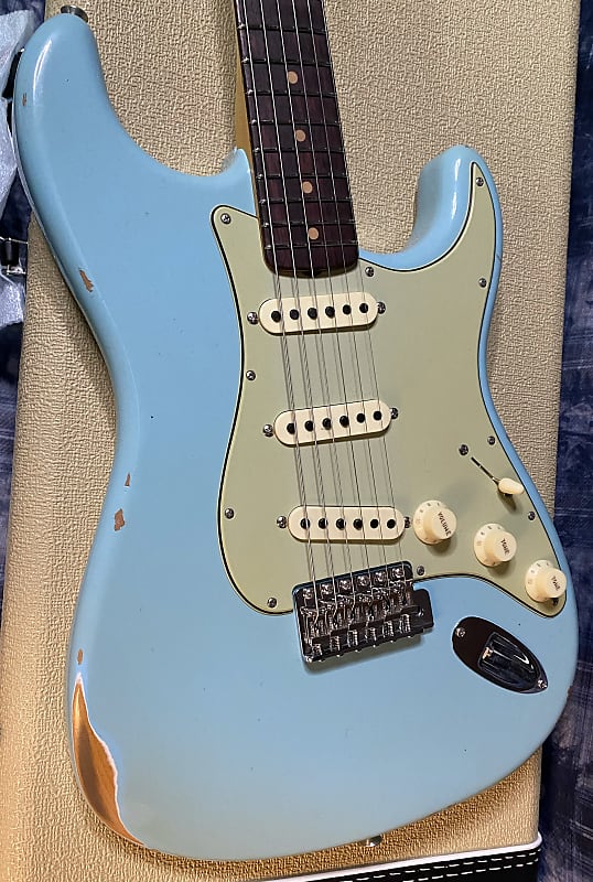 NEW ! 2024 Fender Custom Shop Late-1962 Stratocaster Relic Electric Guitar with Closet Classic Hardware - Aged Daphne Blue - 7.8lbs - Authorized Dealer - G04096