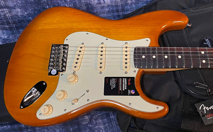 NEW ! 2024 Fender American Performer Stratocaster - Honey Burst - Authorized Dealer - Gig Bag - 7.6lbs - G04264