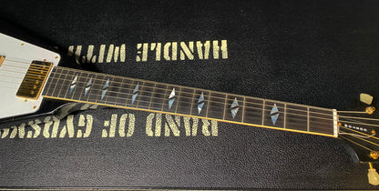 MINT ! 2020 Gibson Custom Shop Jimi Hendrix Signature '69 Flying V Reissue 045 of 125 - Owned & Play by Frank Hannon Tesla