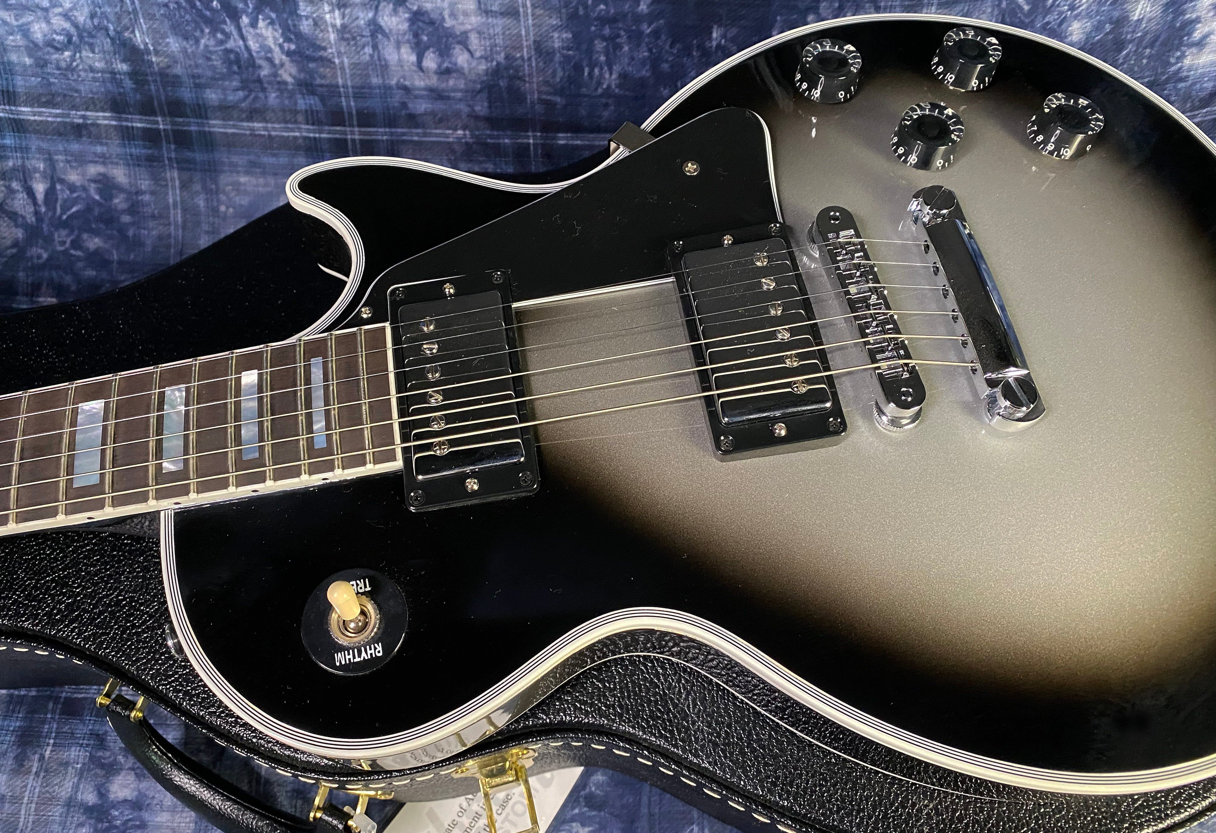 NEW! 2024 Gibson Custom Shop Les Paul Custom - Authorized Dealer - Silverburst - Super RARE! 10 lbs of LP Tone! - G02789