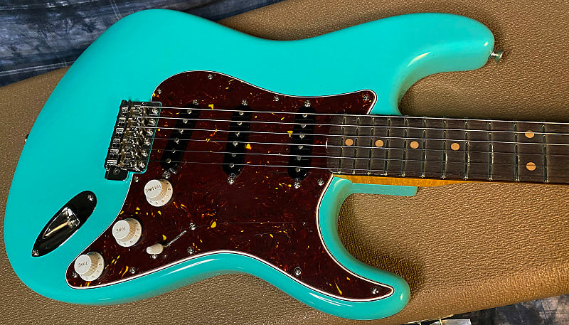 NEW ! 2024 Fender Custom Shop ' 62 Stratocaster Bizarre Guitar Exclusive Flamethrower - Journeyman Relic - Super Limited Edition - Seafoam Green - AAA Flamed Maple Neck - Authorized Dealer - G03642