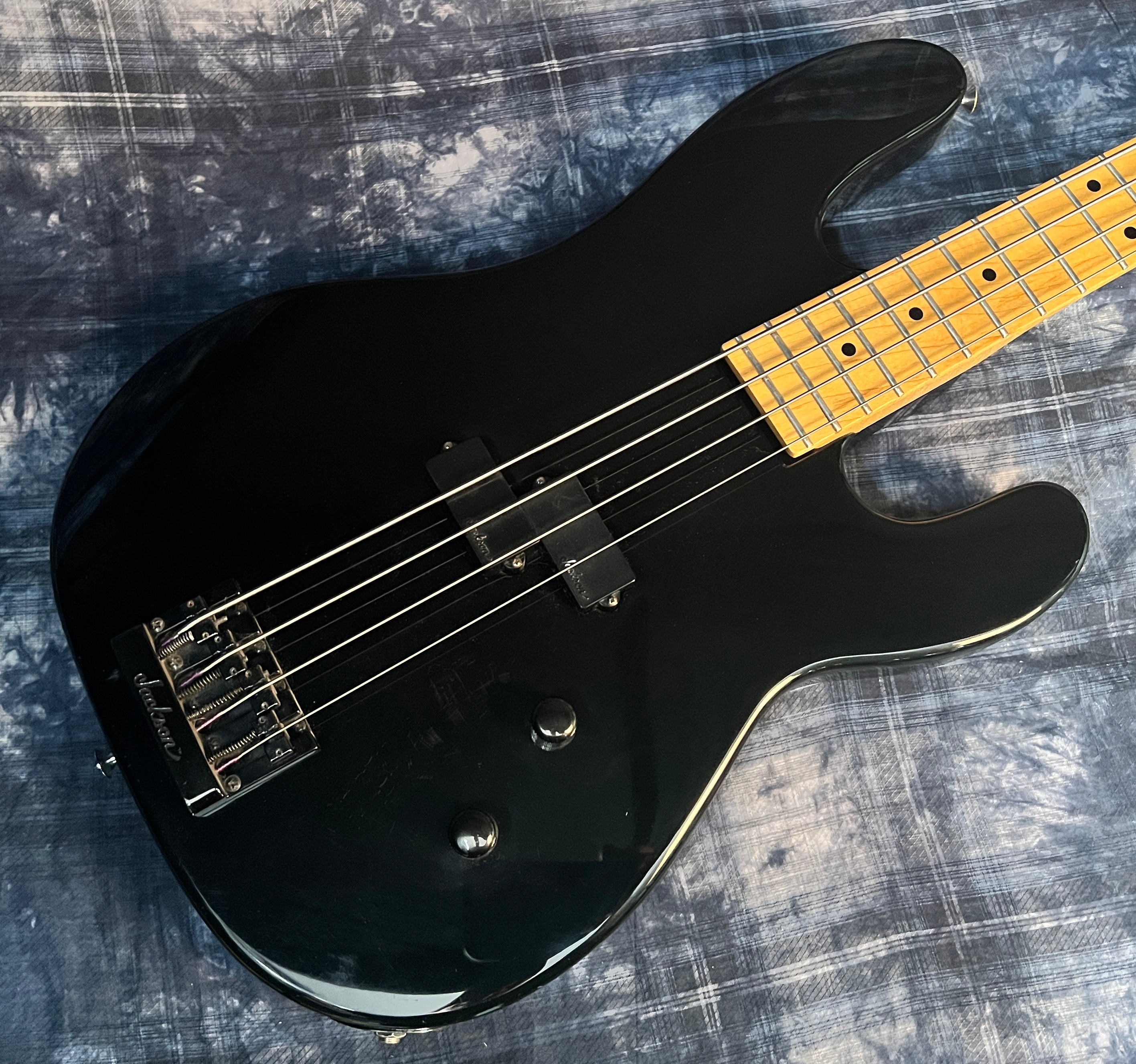 Charvel 1B Bass 1987 - Black - MIJ - Rare