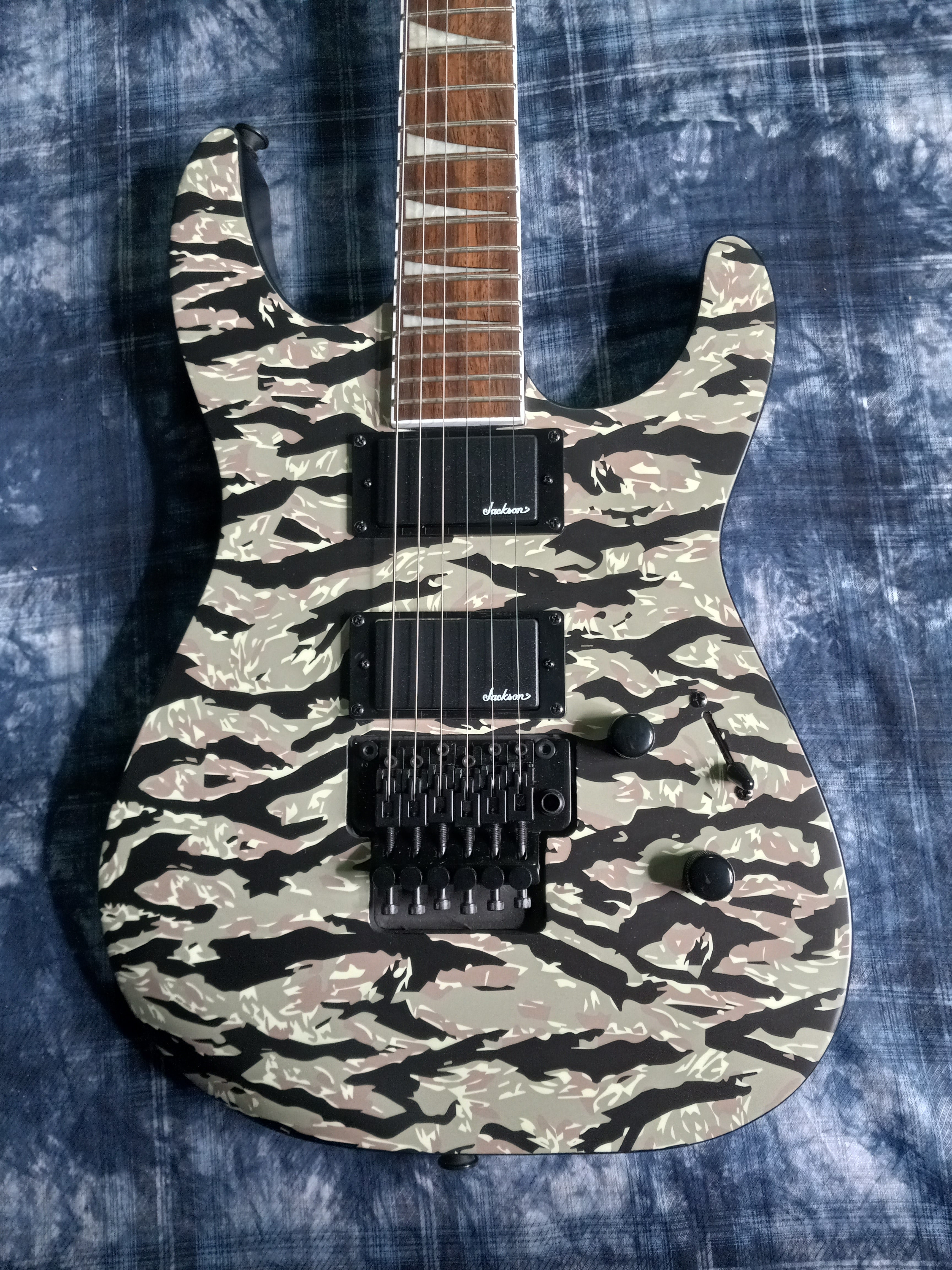 Mint!! Jackson X Series SLX DX Tiger Jungle Camo Soloist 8lbs - Authorized Dealer SAVE BIG! Open Box