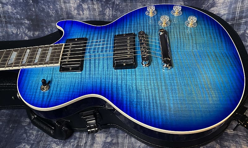 NEW ! 2024 Gibson Les Paul Modern Figured - Cobalt Burst - Beautiful Flame Top! Authorized Dealer - Only 8.25 lbs - G04121