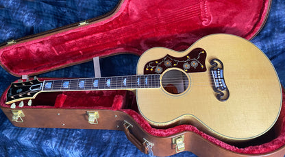 BRAND NEW ! 2024 Gibson SJ-200 J-200 Original Antique Natural 4.9 lbs - Authorized Dealer - Beautifully Flamed Back & Neck! G03158