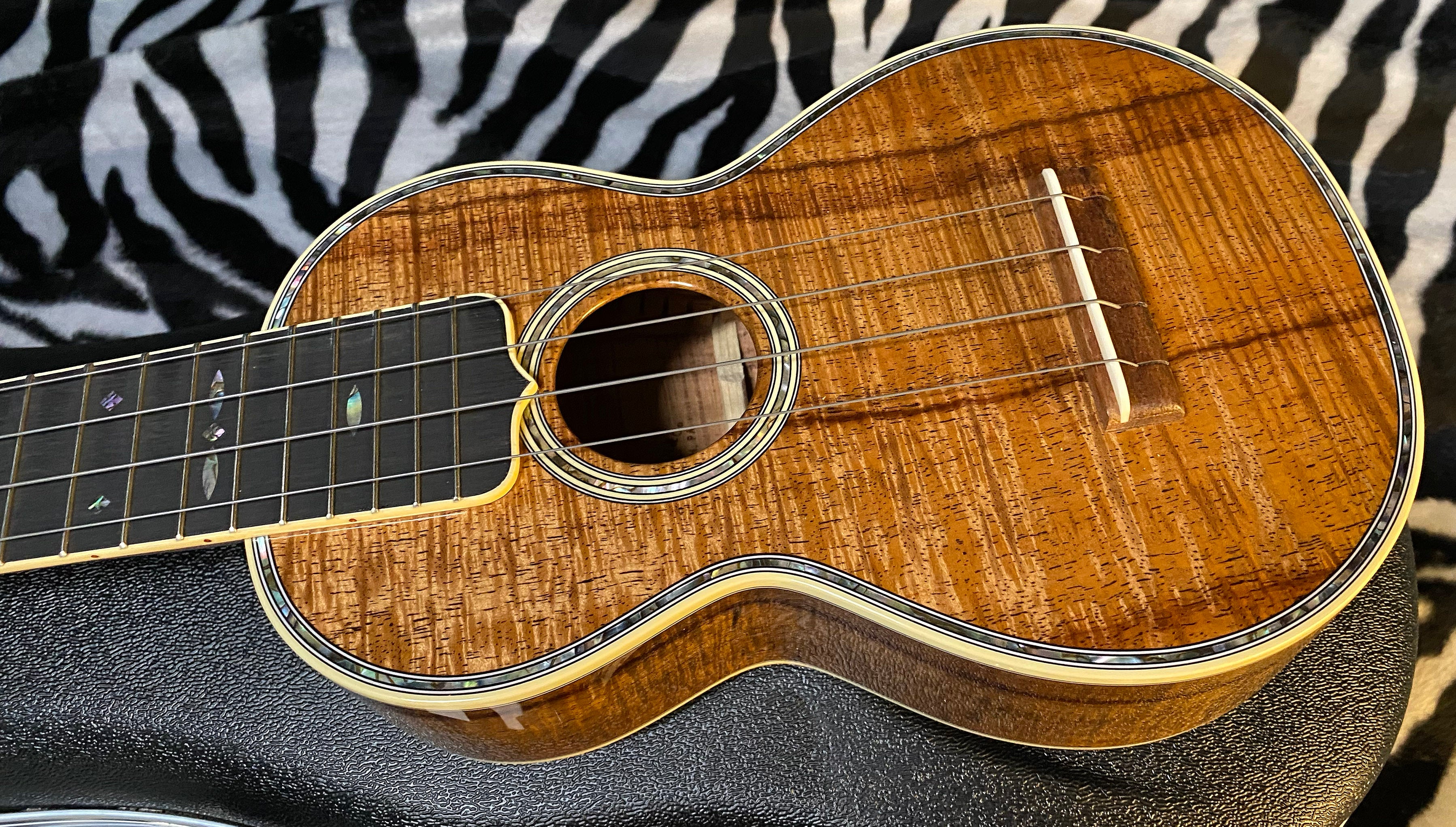 NEW ! 2024 Martin 5K Ukulele - AAA Flamed Koa - Abalone Inlays - Ebony Fretboard - Authorized Dealer - Super RARE - In-Stock! G02516