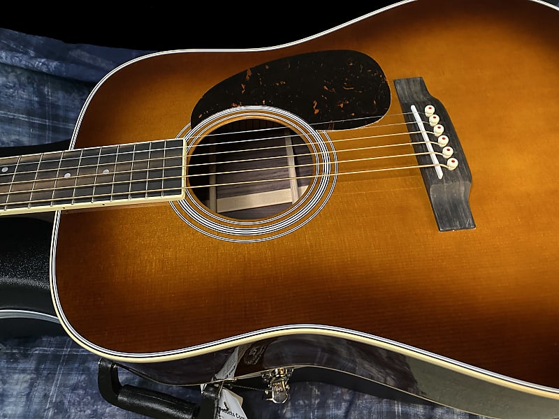 NEW! 2024 Martin D35 - Amber Tone - Acoustic Guitar - Authorized Dealer - Full Warranty - In-Stock! 4.75 lbs - G03886