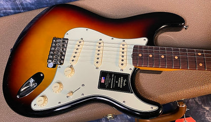 NEW! 2024 Fender American Vintage II 1961 Stratocaster - Sunburst - Authorized Dealer - 7.5lbs - G04287