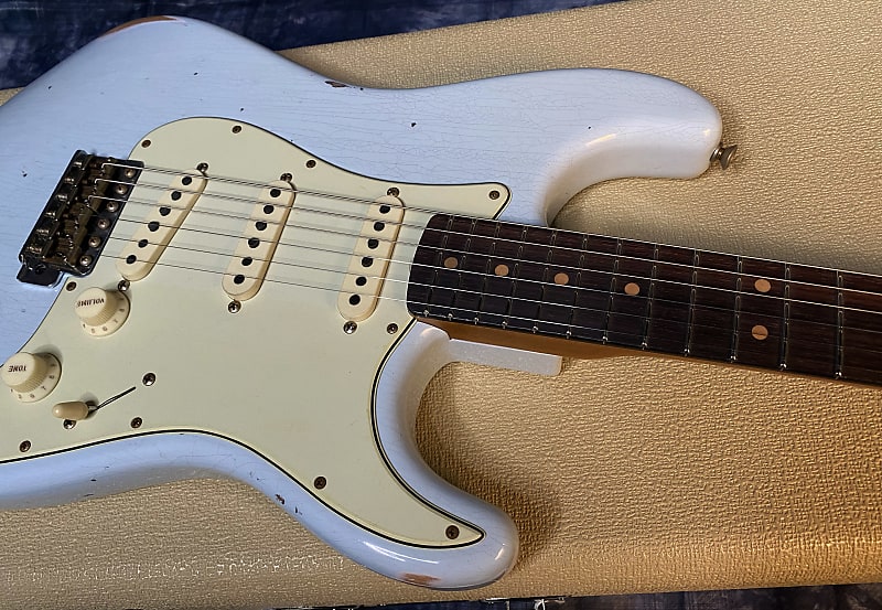 NEW ! 2024 Fender Custom Shop Limited-edition '63 Stratocaster Relic - Super Faded Aged Sonic Blue - Authorized Dealer - 7.9lbs - Serial #CZ580116