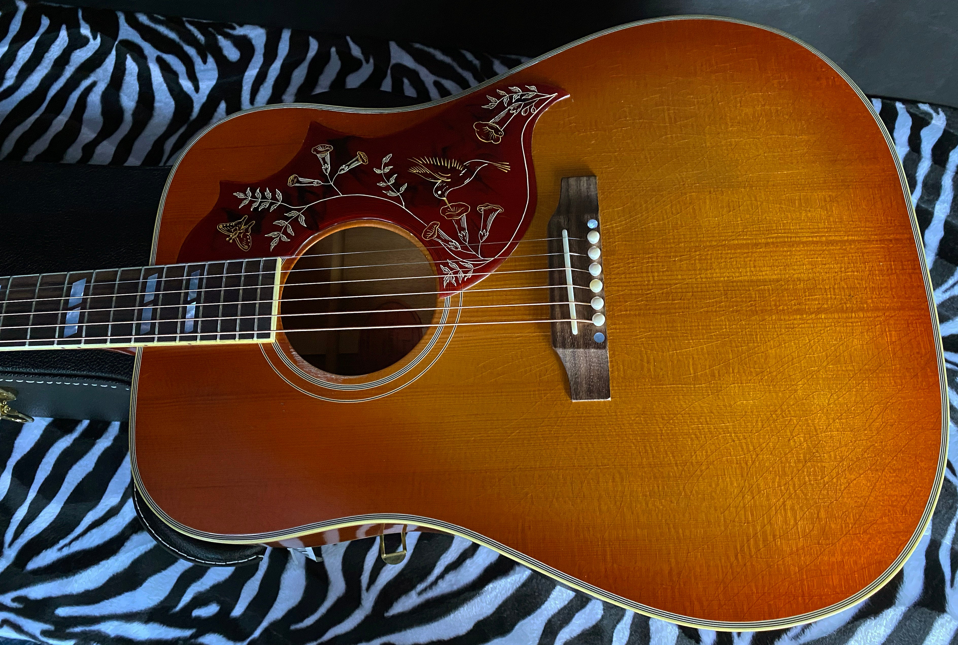 NEW! 2024 Gibson Acoustic 1960 Hummingbird Murphy Lab Light Aged Acoustic Guitar - Cherry Sunburst - Only 4.2 lbs - Authorized Dealer - In-Stock! G02641 - Hard to Find!