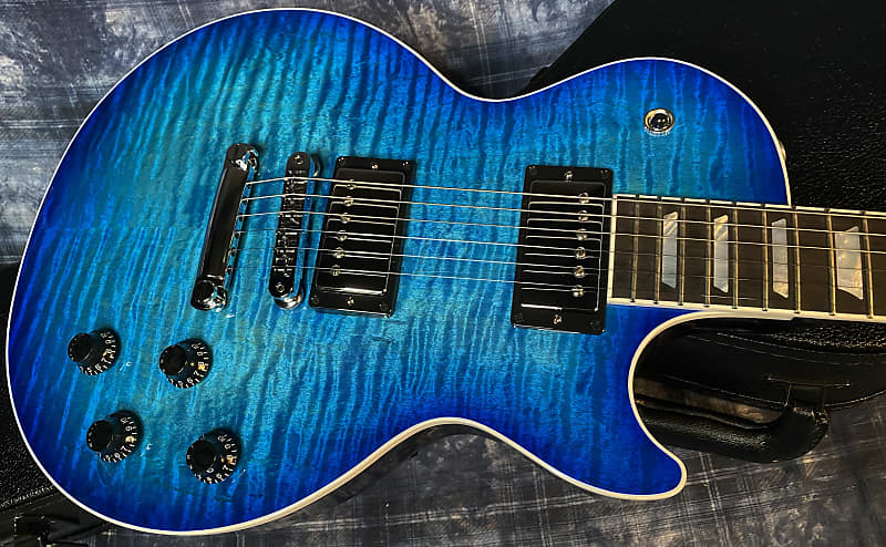 NEW ! 2024 Gibson Les Paul Modern Figured - Cobalt Burst - Beautiful Curly Flame Top! Authorized Dealer - 9 lbs - G03774