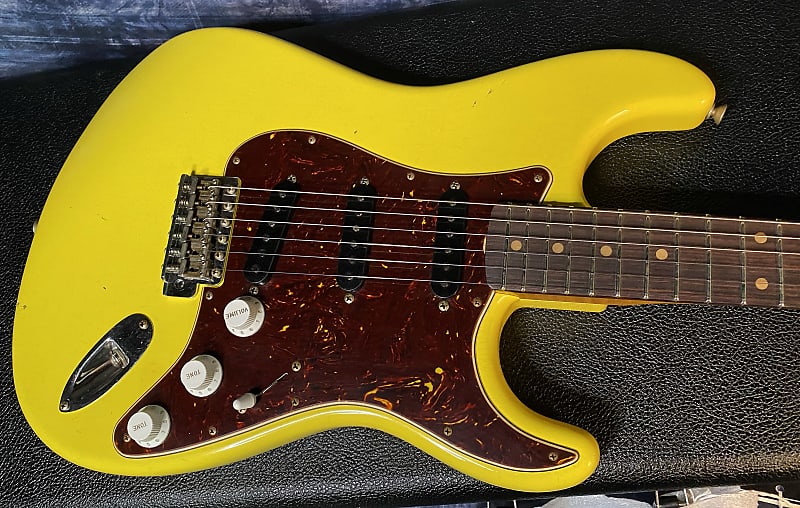 NEW ! 2024 Fender Custom Shop ' 62 Stratocaster Bizarre Guitar Exclusive Flamethrower - Journeyman Relic - Super Limited Edition - Graffiti Yellow - AAA Flamed Maple Neck - Authorized Dealer - 7.8 lbs - G03614