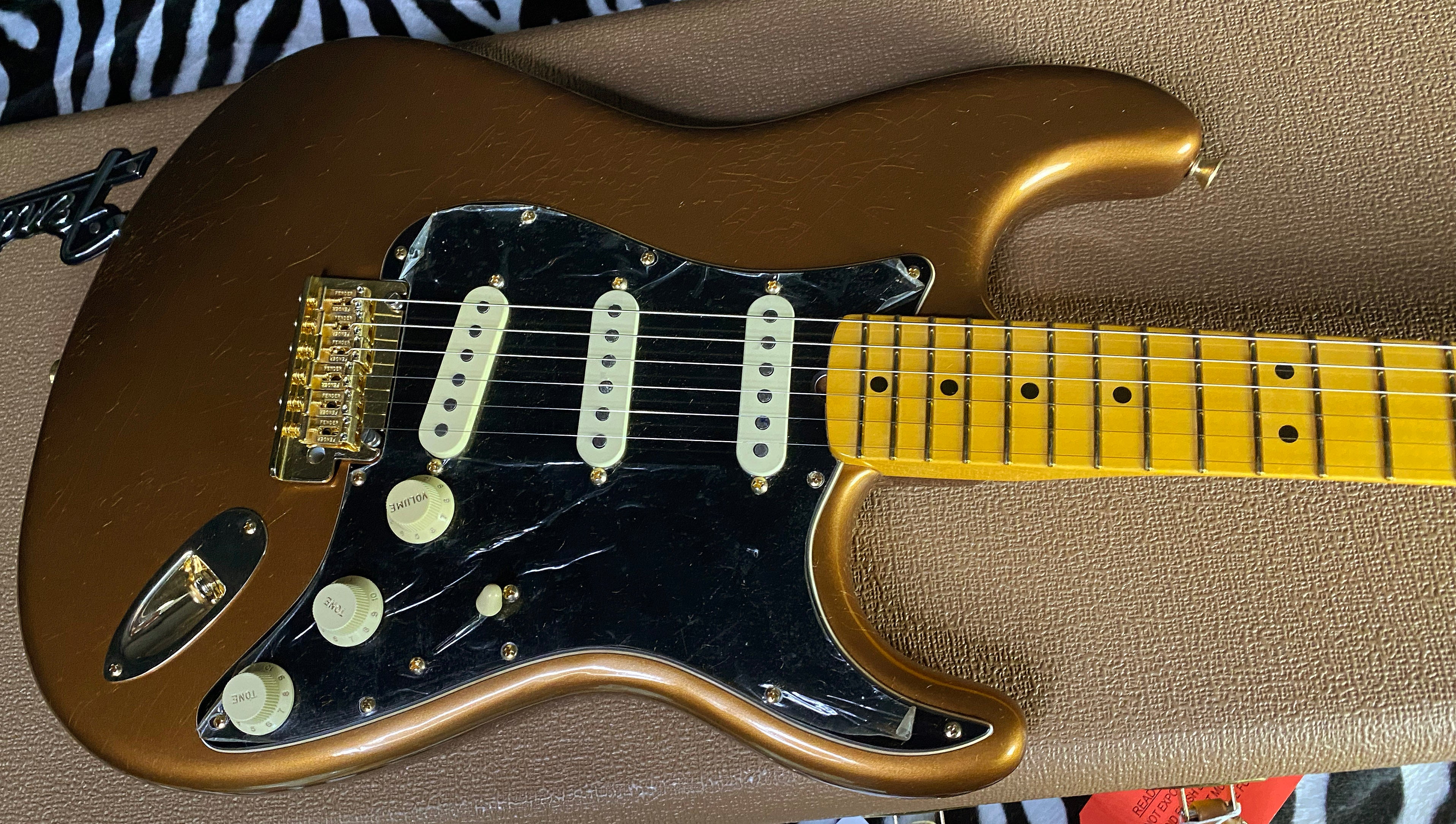 NEW 2024 Fender Bruno Mars Stratocaster Mars Mocha - Limited Edition - Authorized Dealer - In-Stock! 7.8lbs - G02643