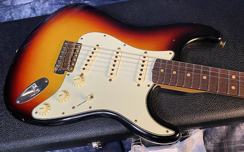 NEW ! 2024 Fender Custom Shop Limited Edition '64 Stratocaster Journeyman Relic - Target 3-Tone Sunburst - 7.7 lbs - Authorized Dealer - G03932