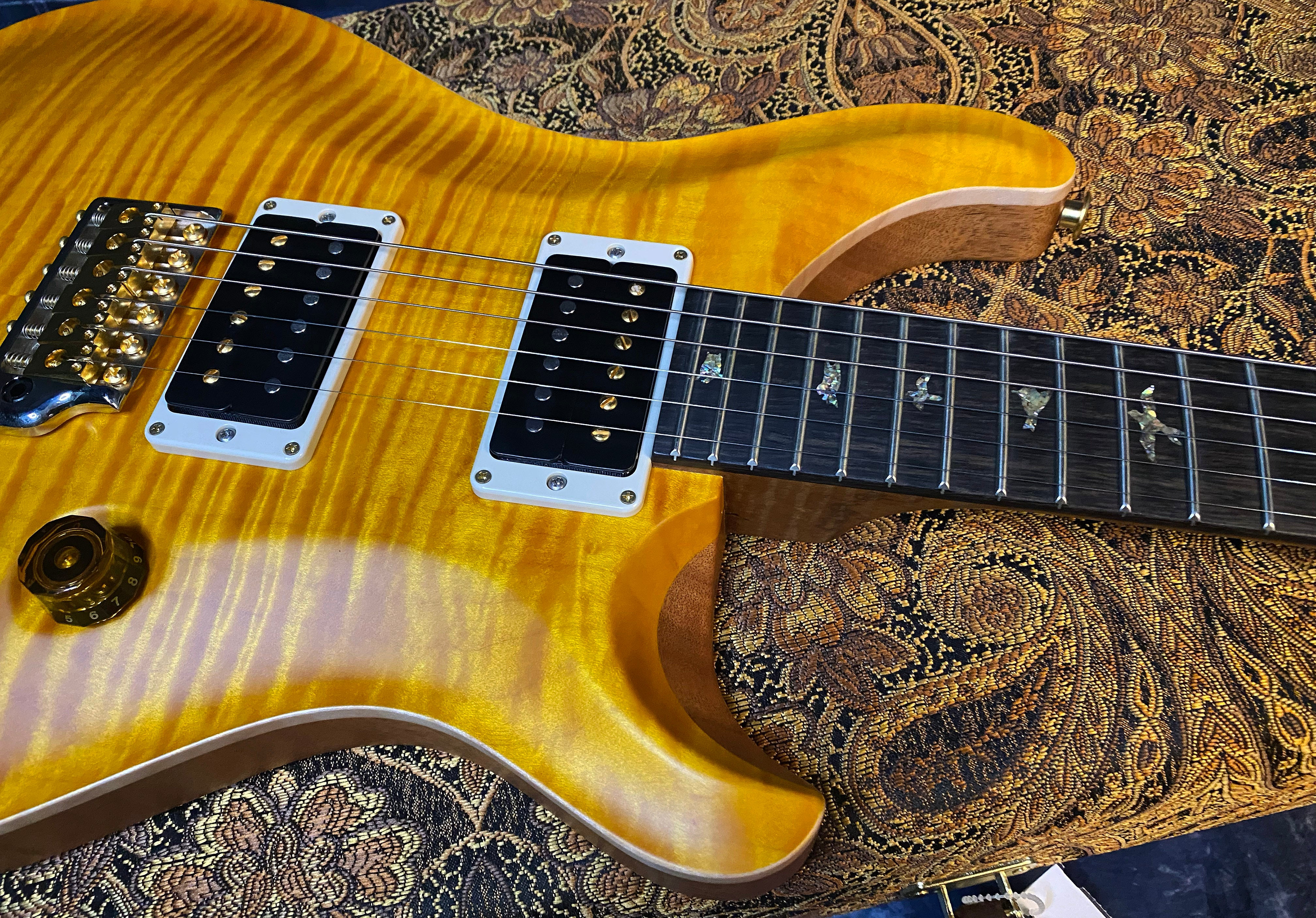 BRAND NEW ! 2024 Paul Reed Smith Custom 24 CU24 - Wood Library - Torrefied Flamed Maple Neck Ebony Fretboard - Satin Santana Yellow - Authorized Dealer - 7.25 lbs - G03557