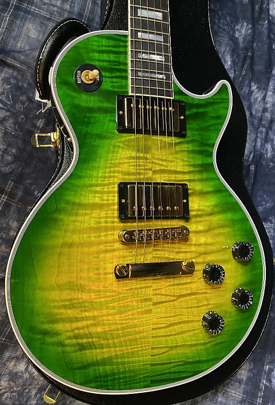 NEW! Gibson Custom Shop Les Paul Custom - Dealer Select - Authorized Dealer - Iguana Burst Quilt / Flame Top - Super RARE! 9.75 lbs - G03952