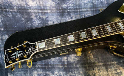 NEW! 2024 Gibson Dealer Select Custom Ordered Custom Shop Les Paul Custom - Large Flake Gold Sparkle - Authorized Dealer - 9.9 lbs - G03340 - Minor Blem - SAVE!