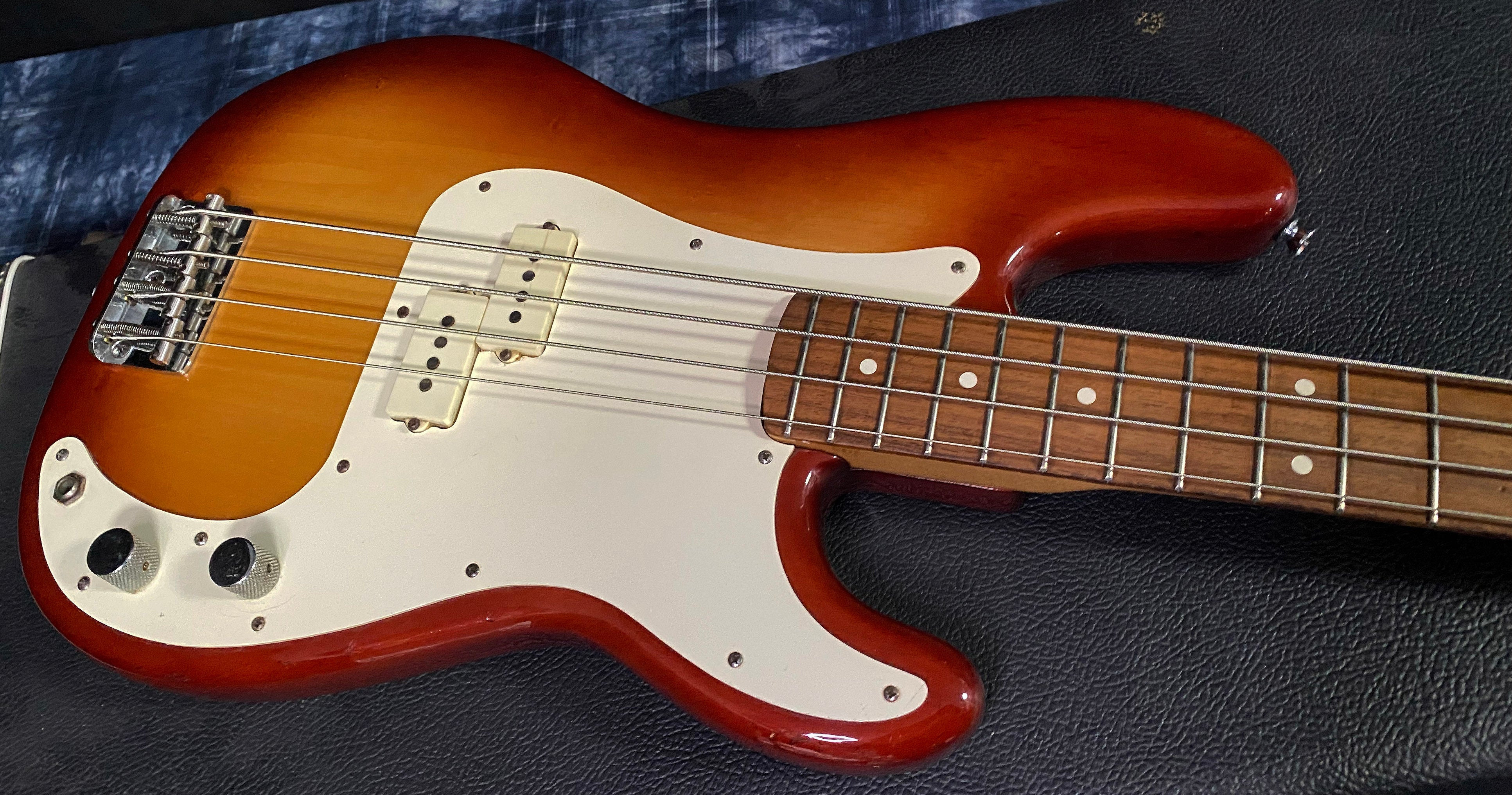 1983 Fender USA Precision Bass - Sienna Sunburst - Only 8.1lbs! Hardshell Case - From Our Vault!