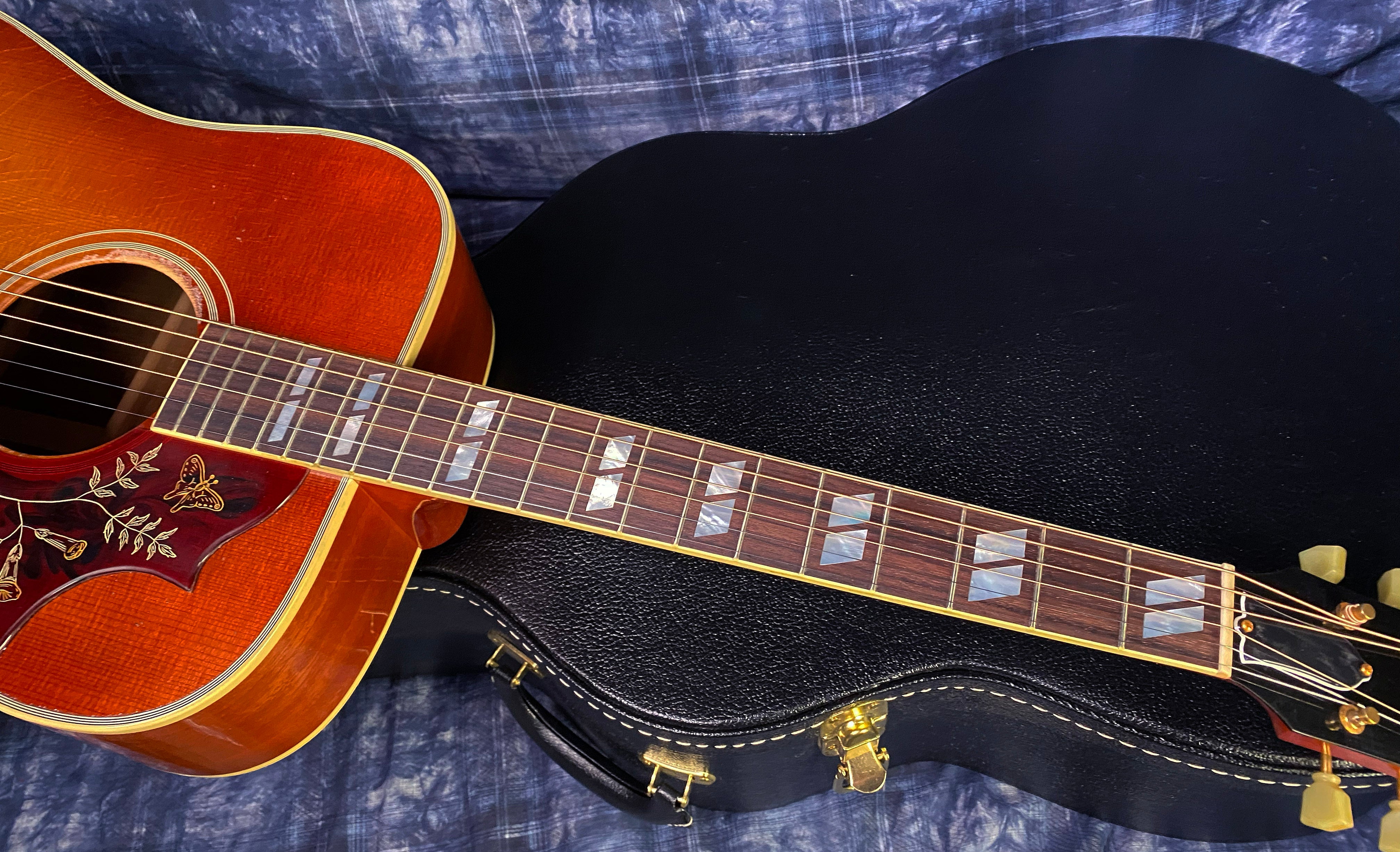 NEW! 2024 Gibson Acoustic 1960 Hummingbird Murphy Lab Light Aged Acoustic Guitar - Cherry Sunburst - Only 4.1 lbs - Authorized Dealer - In-Stock! G03128