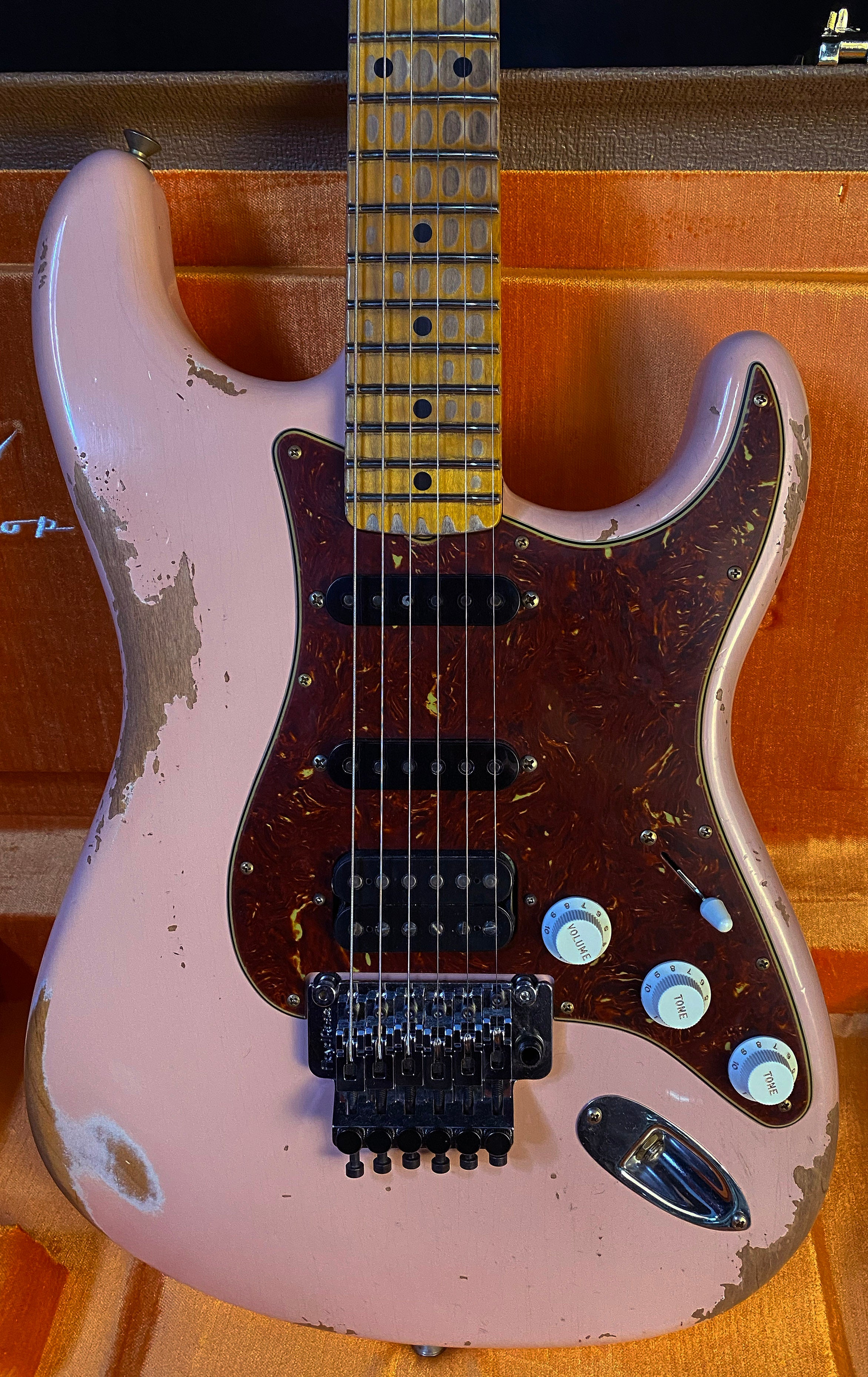 NEW ! 2024 Fender Custom Shop 62 HSS Shredder - Floyd Rose - EVH Wolfgang Bridge Pick-Up - Stratocaster Heavy Relic - Shell Pink - AAA Flamed Maple Neck - Authorized Dealer - 7.95lbs - G03362