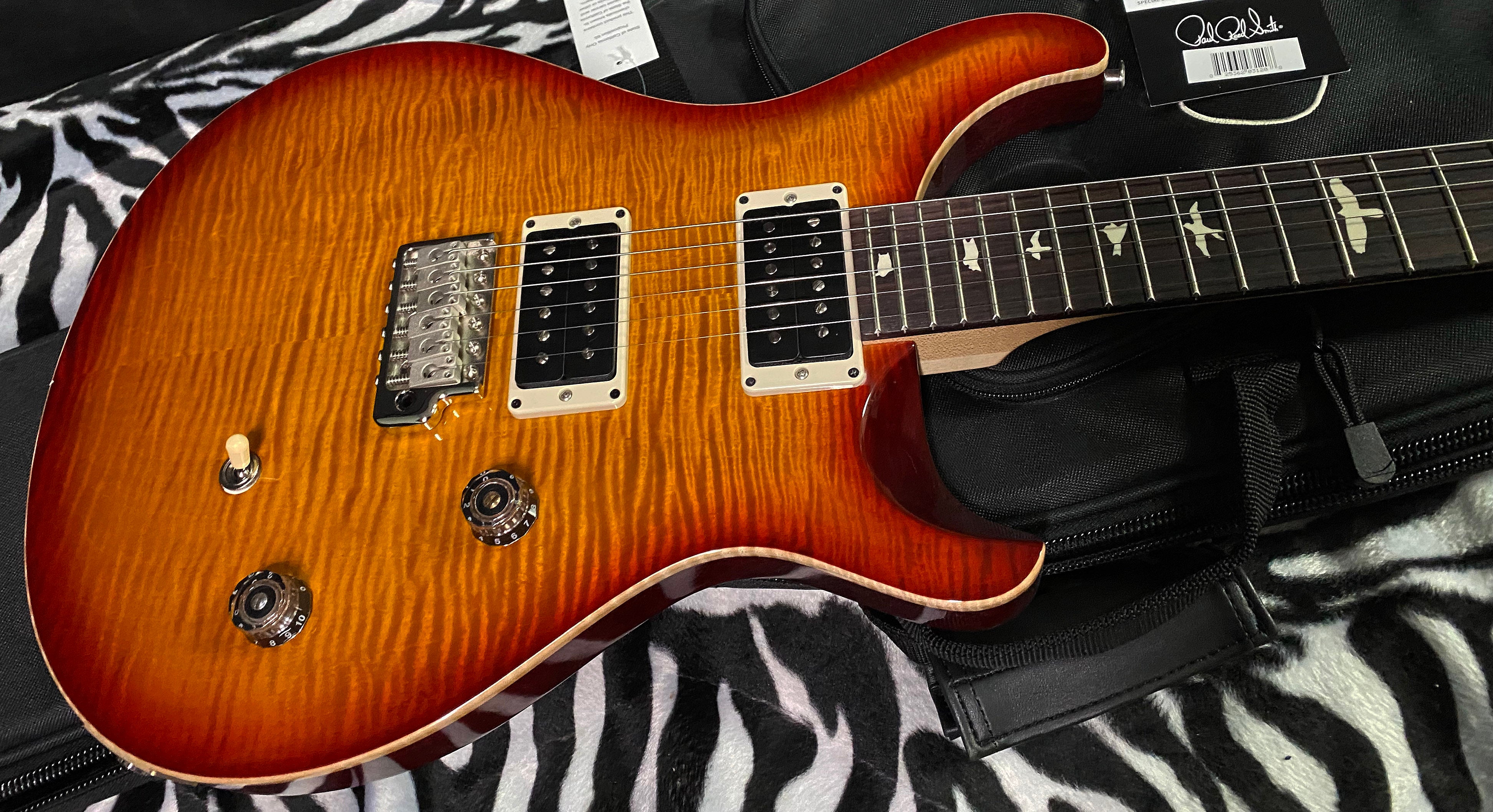 NEW ! 2023 Paul Reed Smith CE 24 - PRS - Dark Cherry Sunburst - Authorized Dealer - Gig Bag - Beautiful Curly Flame - G01911