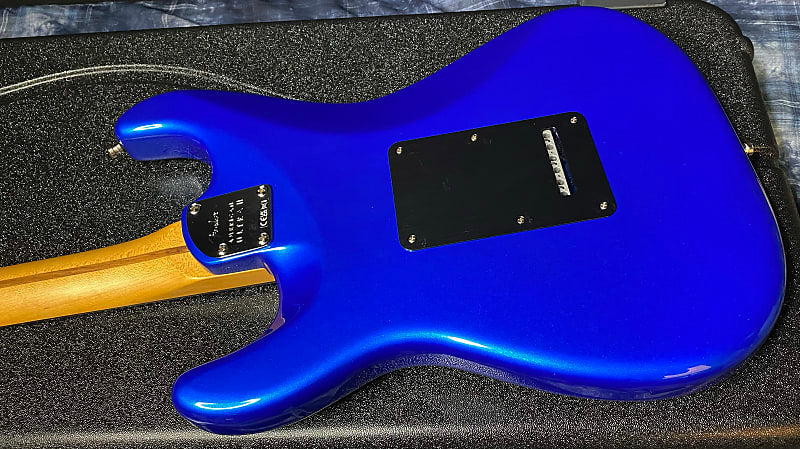 NEW! 2024 Fender American Ultra II Stratocaster HSS - Ebony Fretboard - Noble Blue - Authorized Dealer - In-Stock! 8lbs - G03985