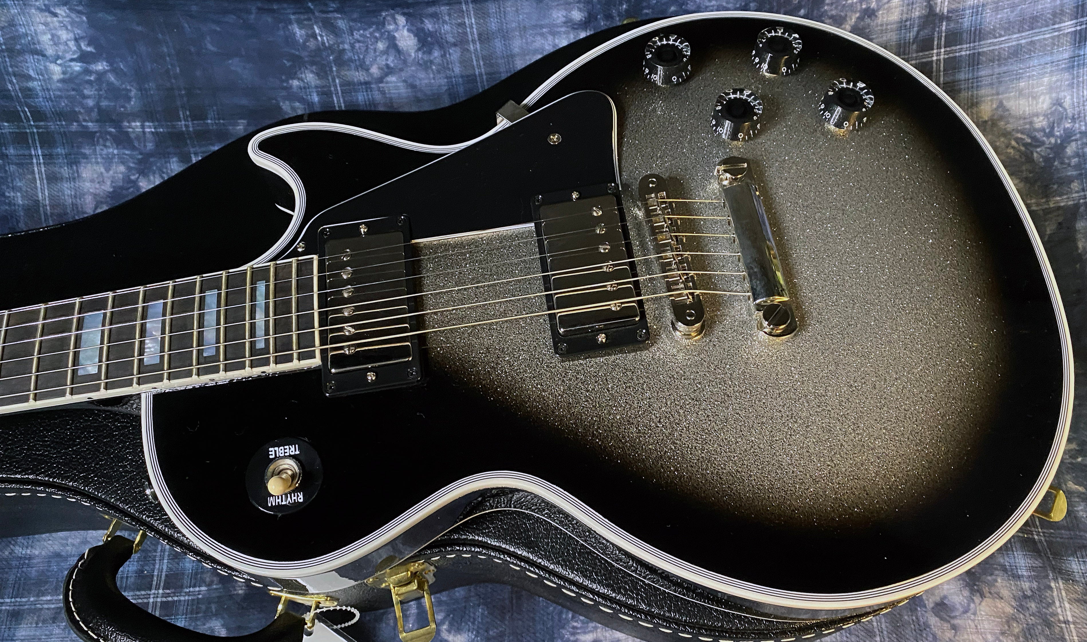 NEW! 2024 Gibson Custom Shop Les Paul Custom - Authorized Dealer - Silver Sparkle Burst - Super RARE! 10.2 lbs of LP Tone! - G03263