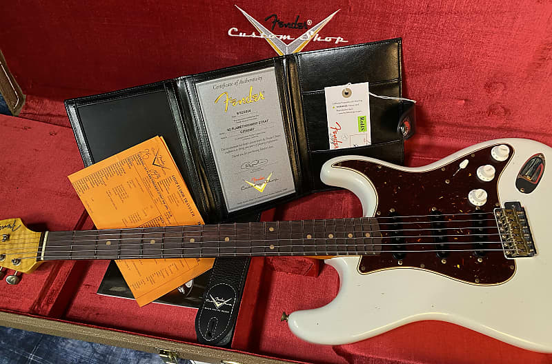 NEW ! 2024 Fender Custom Shop ' 62 Stratocaster Bizarre Guitar Exclusive Flamethrower - Journeyman Relic - Super Limited Edition - Olympic White - AAA Flamed Maple Neck - Authorized Dealer - 7.6 lbs - G03672