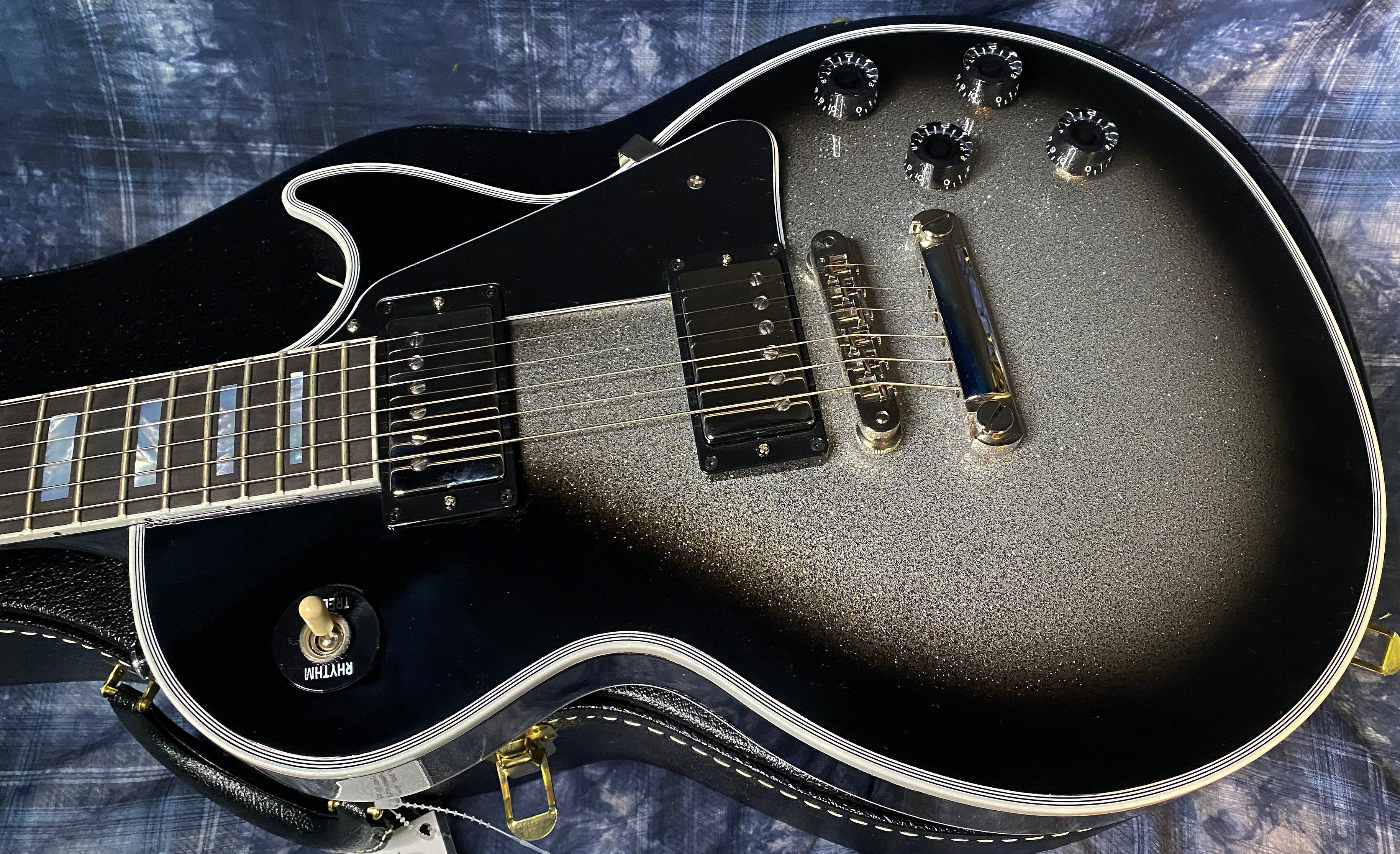 NEW! 2024 Gibson Custom Shop Les Paul Custom - Authorized Dealer - Silver Sparkle Burst - Super RARE! 10.9 lbs of LP Tone! - G03303