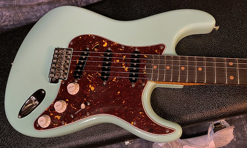 NEW ! 2024 Fender Custom Shop ' 62 Stratocaster Bizarre Guitar Exclusive Flamethrower - Super Limited Edition - Surf Green - AAA Flamed Maple Neck - Authorized Dealer - G03906 - 7.9 lbs