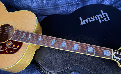 BRAND NEW ! 2024 Gibson SJ-200 J-200 Original Antique Natural 4.8 lbs Authorized Dealer - Beautifully Flamed Back & Neck! G03129