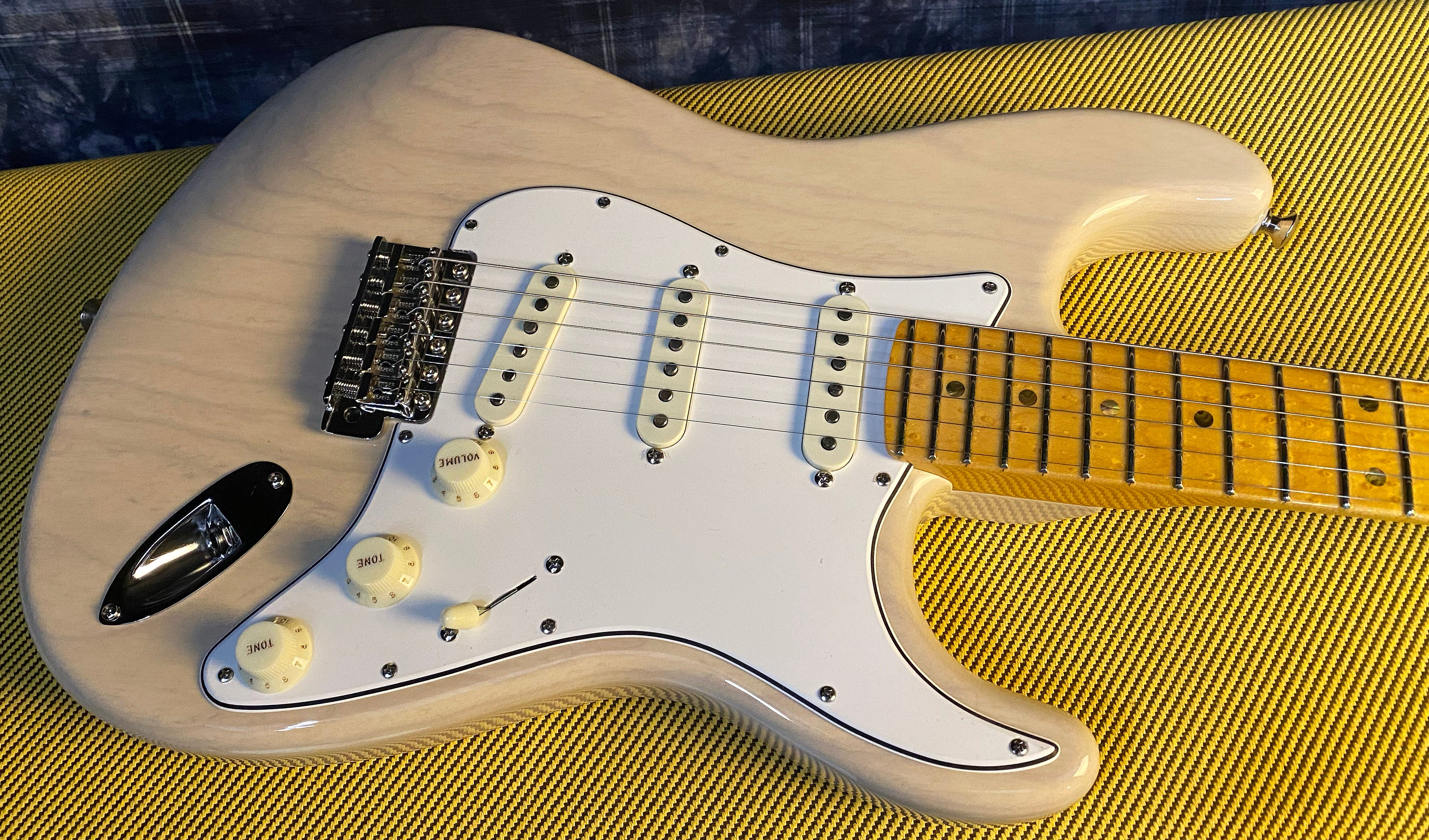 NEW ! 2024 Fender Custom Shop Limited-Edition SW Dual-Mag Stratocaster NOS - Vintage Blonde - 7.85 lbs - Authorized Dealer - G03203