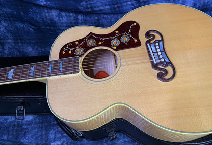 BRAND NEW ! 2024 Gibson SJ-200 J-200 Original Antique Natural 4.8 lbs Authorized Dealer - Beautifully Flamed Back & Neck! G03129