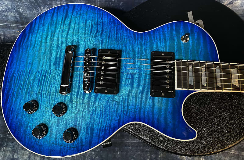 NEW ! 2024 Gibson Les Paul Modern Figured - Cobalt Burst - Beautiful Curly Flame Top! Authorized Dealer - 9 lbs - G03774