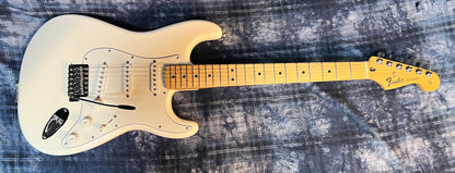 Fender Player Stratocaster 2010 - White - Authorized Dealer