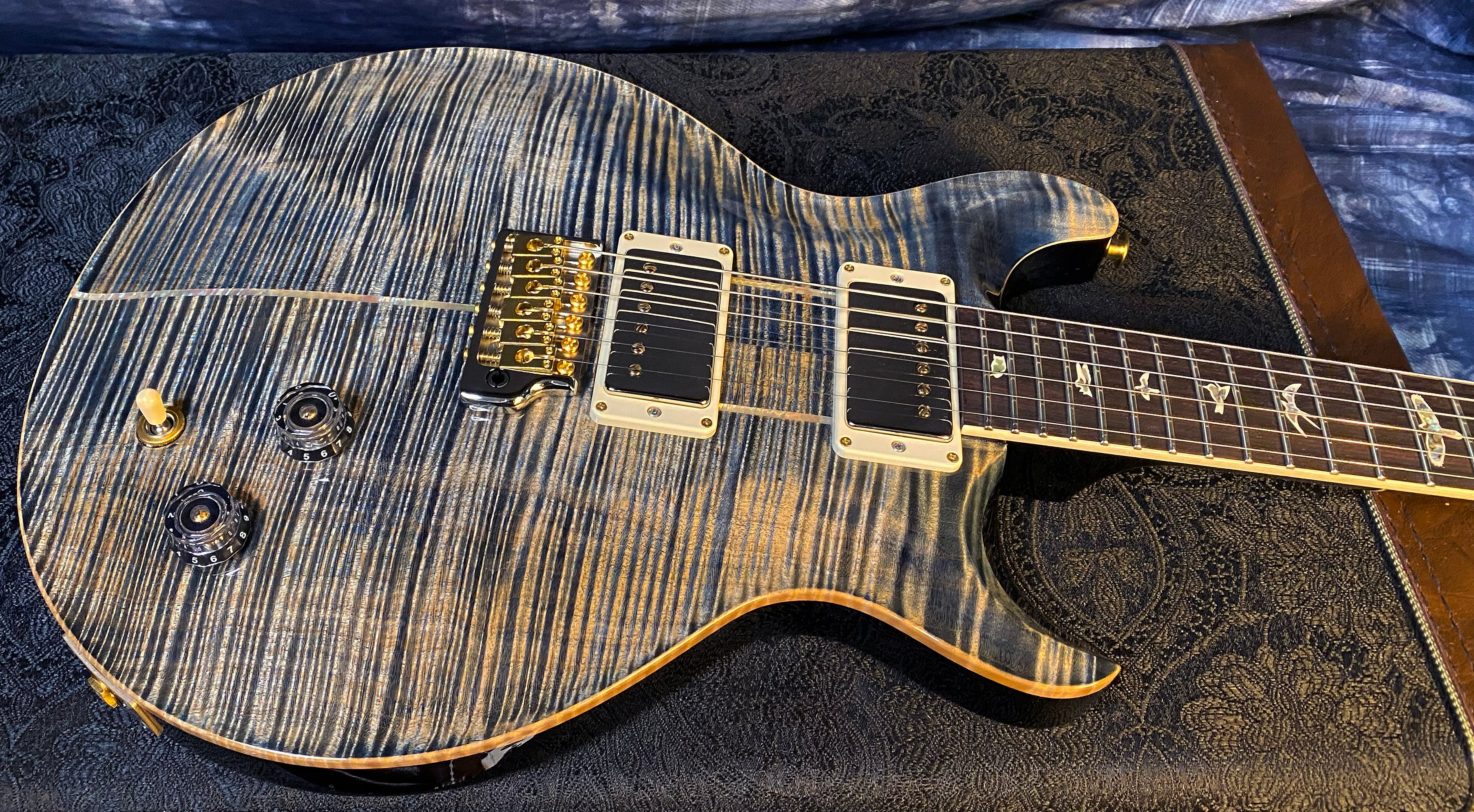 NEW! 2024 PRS Paul Reed Smith Santana Retro 10-Top - Faded Whale Blue - Authorized Dealer - 7.85 lbs - G03215