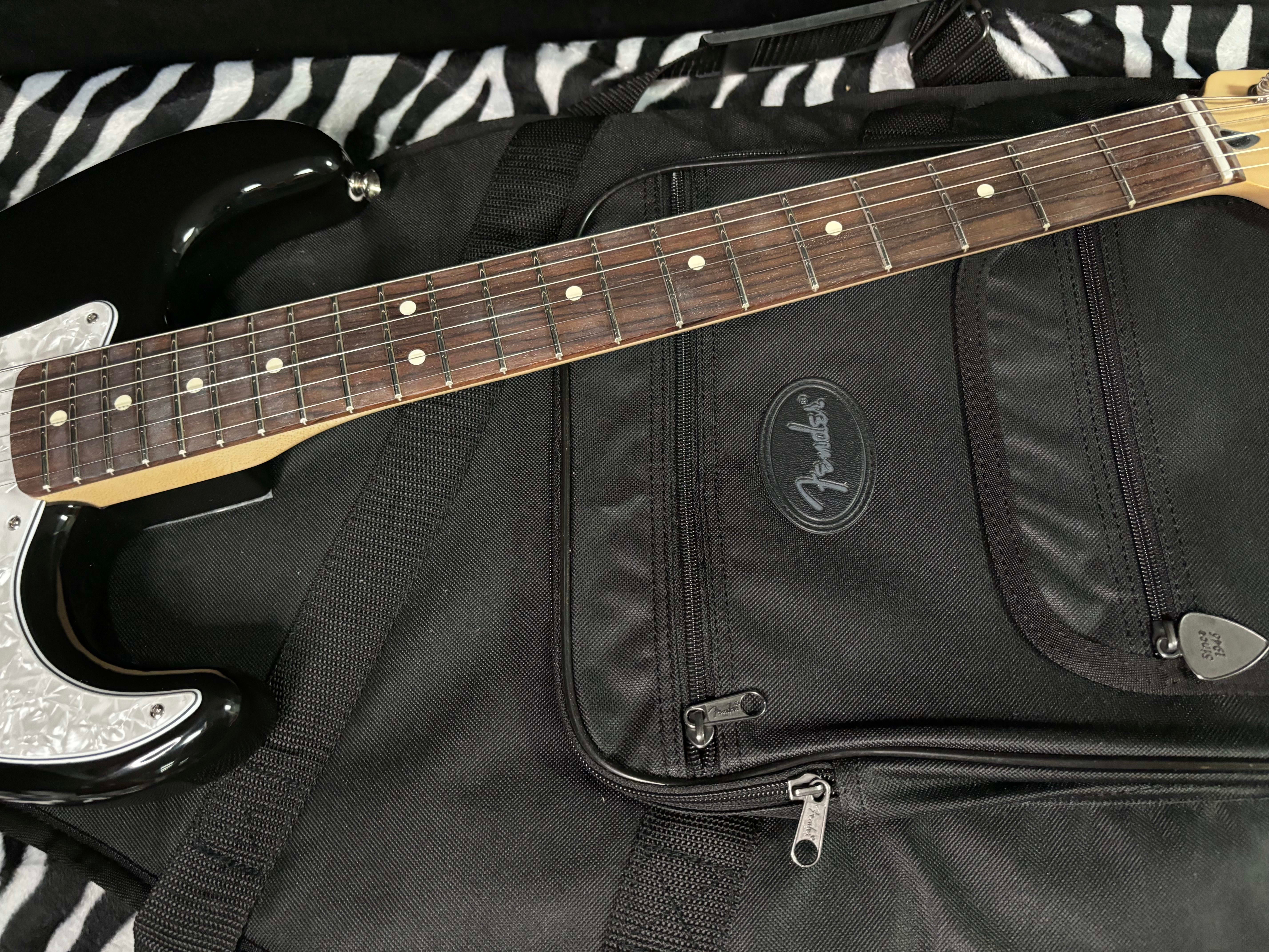 New 2023 Fender Limited Edition Tom DeLonge Signature Stratocaster Black 7.75lbs- Authorized Dealer- In Stock! G01841