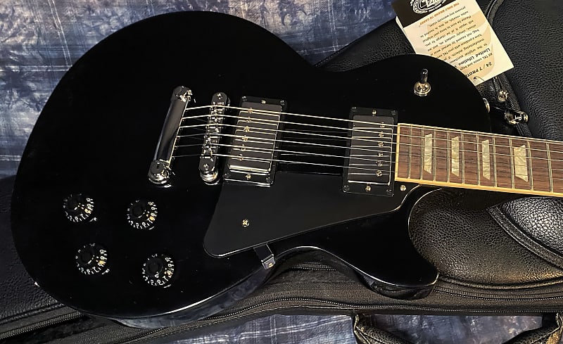 NEW ! 2024 Gibson Les Paul Studio Electric Guitar - Ebony - Authorized Dealer - G03828 - 8.6lbs