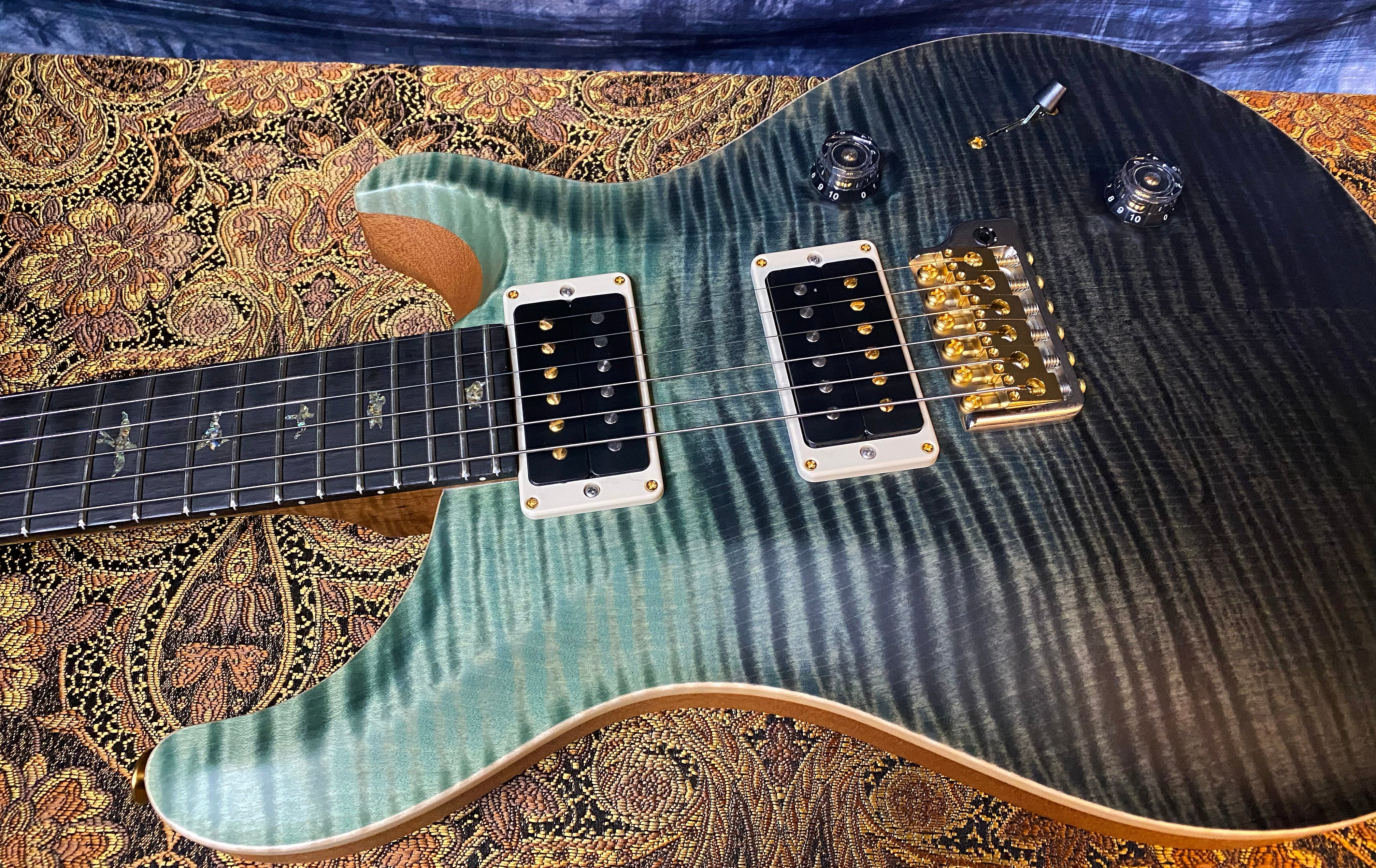 BRAND NEW ! 2024 Paul Reed Smith Custom 24 CU24 - Wood Library - Torrefied Flamed Maple Neck Ebony Fretboard - Trampas Green Fade - Authorized Dealer - 7.7 lbs - G03561